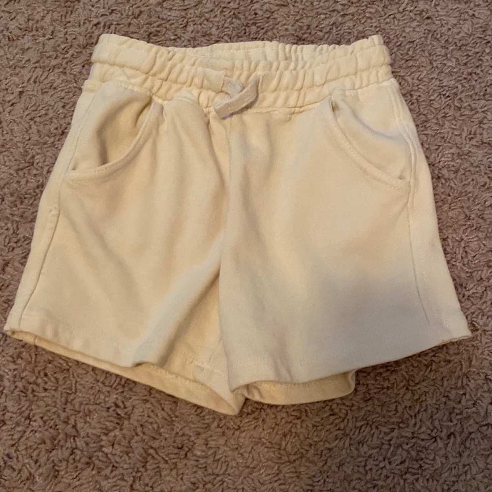Zara beige cream shorts cloth pockets elastic waistband